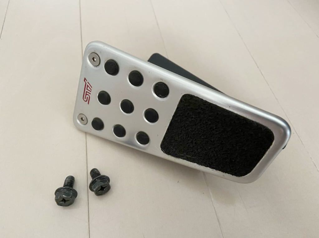 Sti ペダルパッドセット Mt車 マニュアル車 スバル フォレスター インプレッサスポーツ インプレッサg4 Sj Sh Gp Gj Sj5 Sh5 Shj Gp3 Gj3 スバル用 売買されたオークション情報 Yahooの商品情報をアーカイブ公開 オークファン Aucfan Com