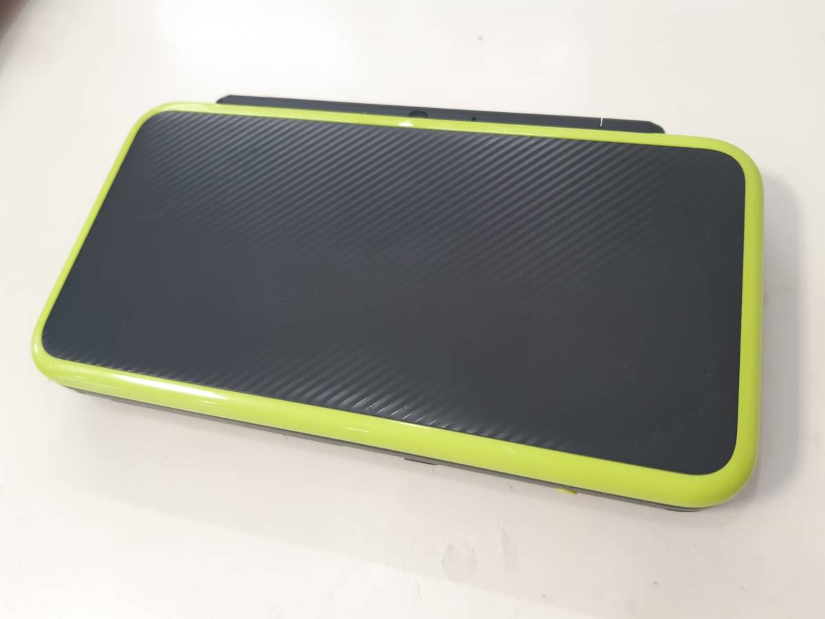 【動作確認済み】《即決有り》Nintendo 任天堂 ＮＥＷ２ＤＳLLブラック×ライム本体＋ＤＳソフト　