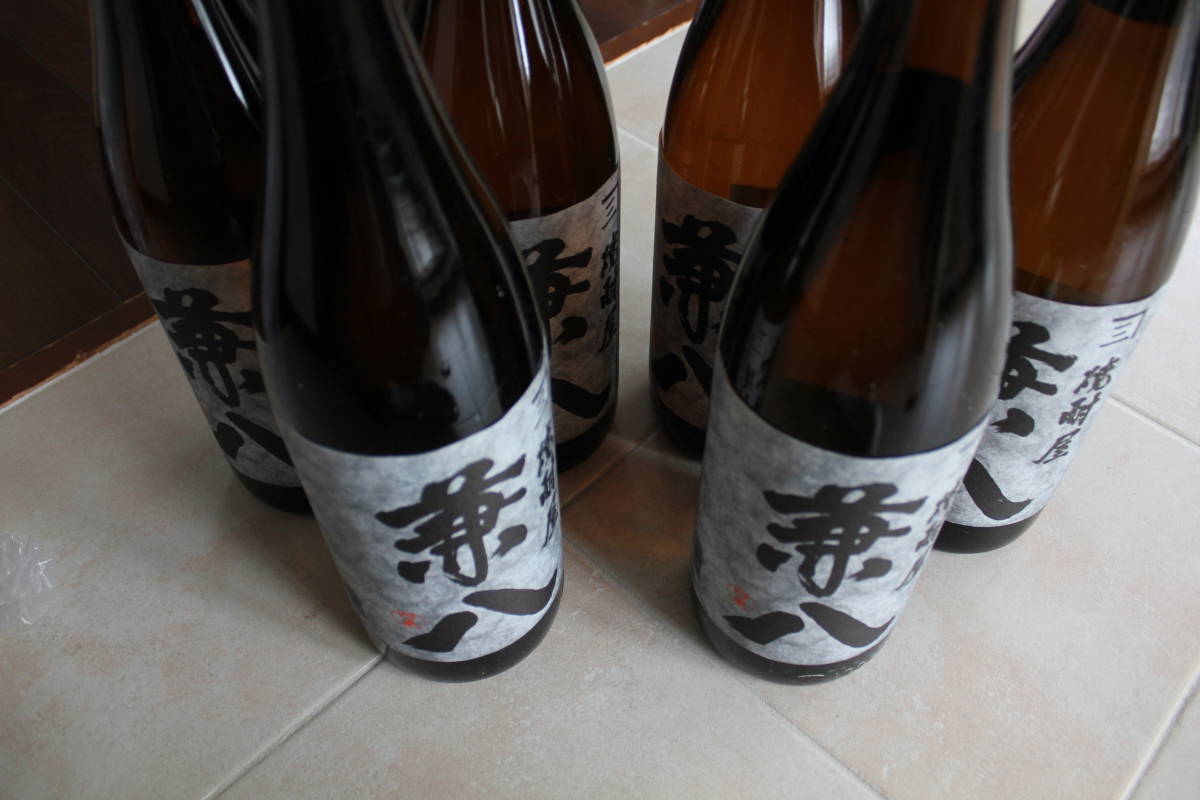 最安値，お買い得 兼八1800ml 6本セット 焼酎大分麦焼酎四ツ谷酒造(兼八)｜売買されたオークション情報、yahooの商品情報をアーカイブ公開 - オークファン 麦焼酎