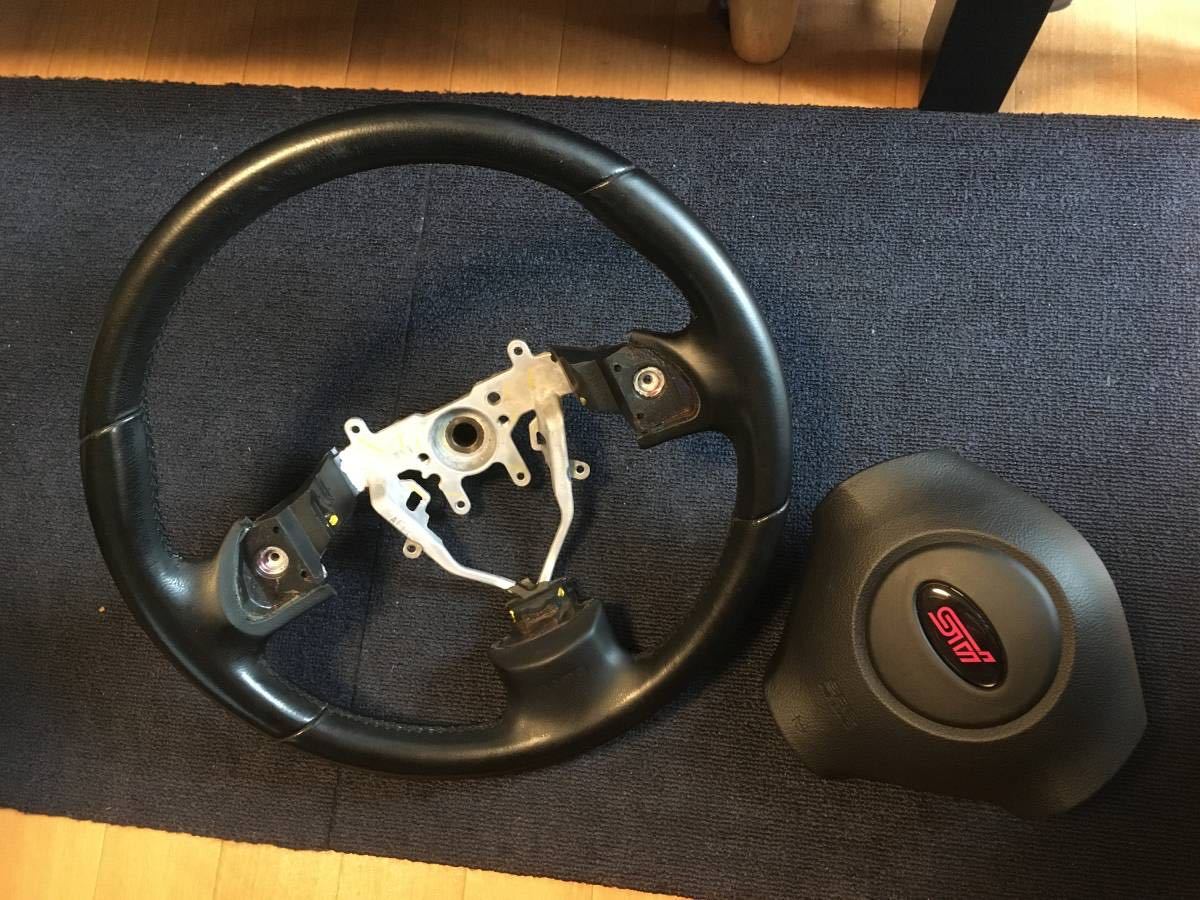 ★☆レガシィ BP BL 後期 MOMO ステアリング ハンドル ホーンパッド tunedbySTI S402 フォレスターやエクシーガ等にも？☆★　　