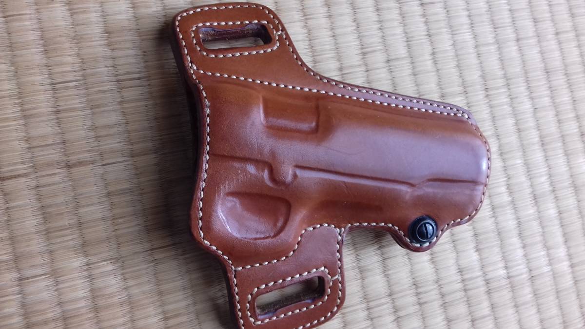 実物1911ガバメント用レザーヒップホルスター ビアンキ製 右用 BIANCHI