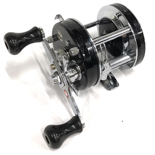 メガバス リールプロテクター二個セット おまけ付き Megabass REEL