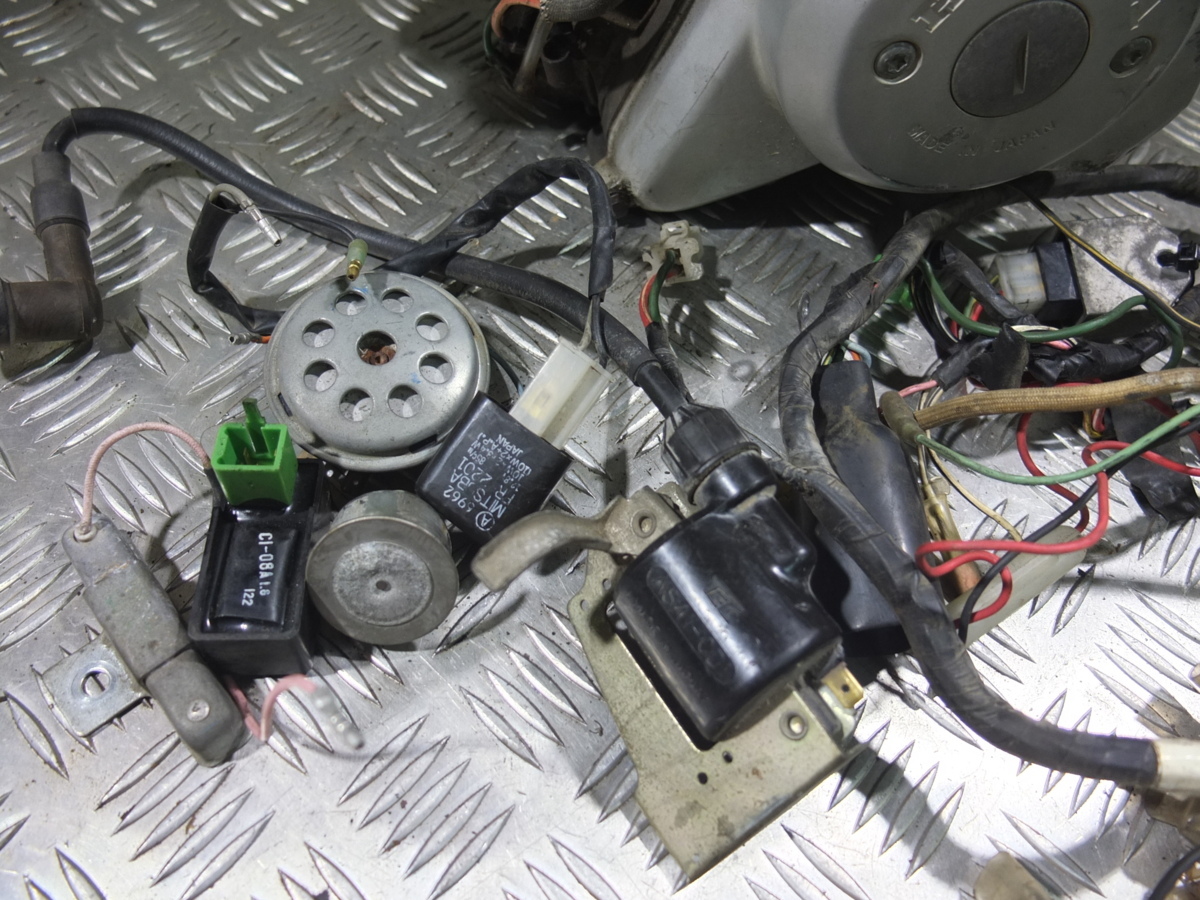 ホンダ シャリー CF50 希少な12V・3速AT オートマチック 低