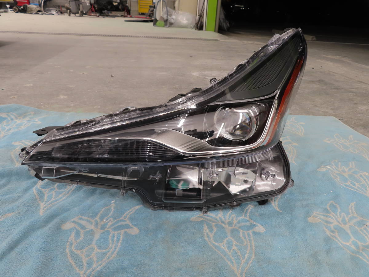 プリウス 後期 純正 ZVW50 左 LED トヨタ ヘッドライト 50系 ZVW51 
