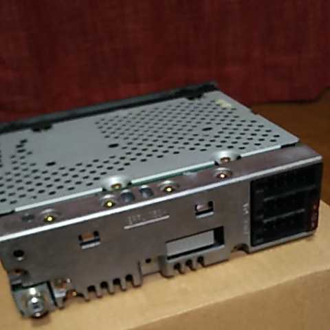 W124 後期 純正 カーステレオ_3