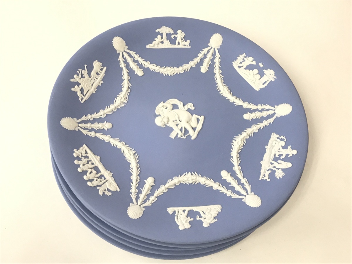 ジャスパー ウェッジウッド プレート WEDGWOOD ジャスパーウェア 小皿 ペールブルー ブルー ウェッジウッドのジャスパーウェア、ペールドブルー色のオーバル 新品未使用〉〈箱付〉ウェッジウッド WEDGWOODの中古フリマアイテム一覧 WEDGWOODウェッジウッド皿 皿 絵皿 水色 1987年