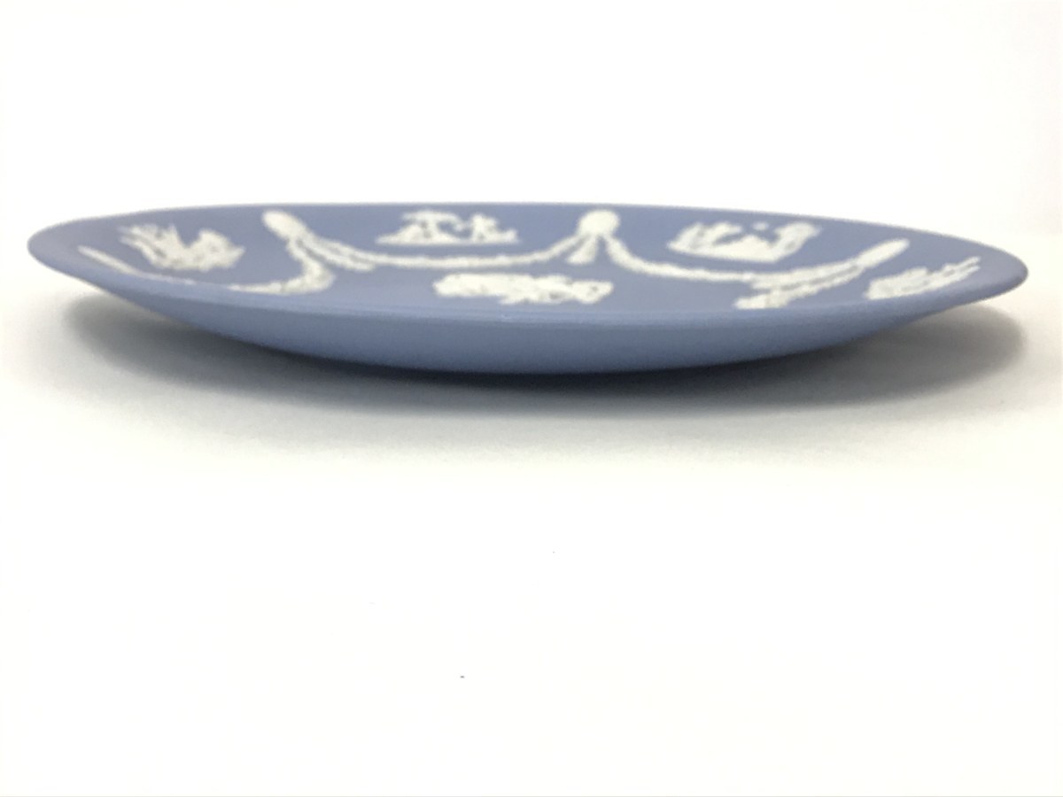 ジャスパー ウェッジウッド プレート WEDGWOOD ジャスパーウェア 小皿 ペールブルー ブルー ウェッジウッドのジャスパーウェア、ペールドブルー色のオーバル 新品未使用〉〈箱付〉ウェッジウッド WEDGWOODの中古フリマアイテム一覧 WEDGWOODウェッジウッド皿 皿 絵皿 水色 1987年