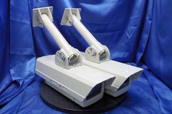 SECOM/セコム 防犯カメラ ★DV-C0050/ハウジング VCHO-15SDHFセット済み/2台1セット★ 44768S