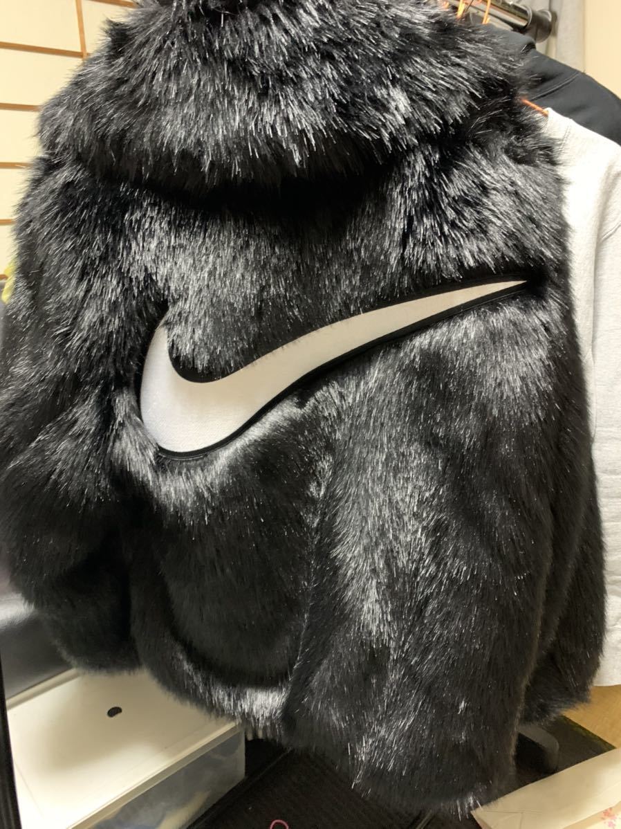 フェイクファー アン ブッシュ ダウンナイキ スマホで購入 NIKE AMBUSH