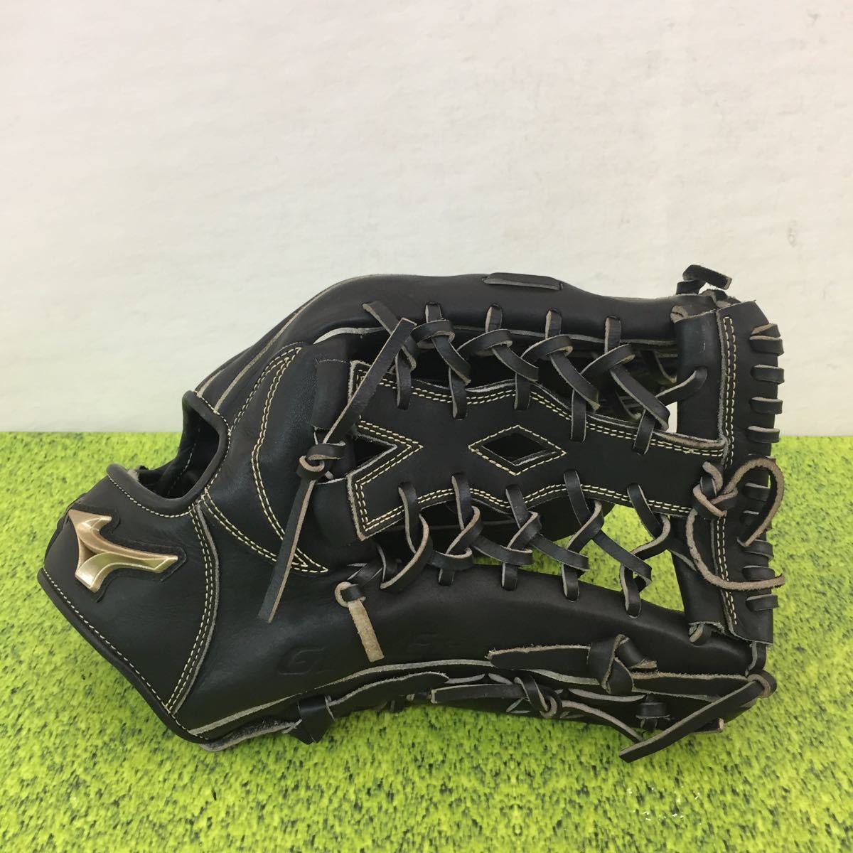 グローバルエリート ミズノ Elite - Global 内野手用 グローバルエリート｜ミズノ公式オンライン 外野手用｜ミズノ公式オンライン 軽量感にも、質が ジャパン JAPAN-グローバルエリート MIZUNO（ミズノ）限定 SIGNA 軟式グラブ Hselection 専用グラブ袋付き