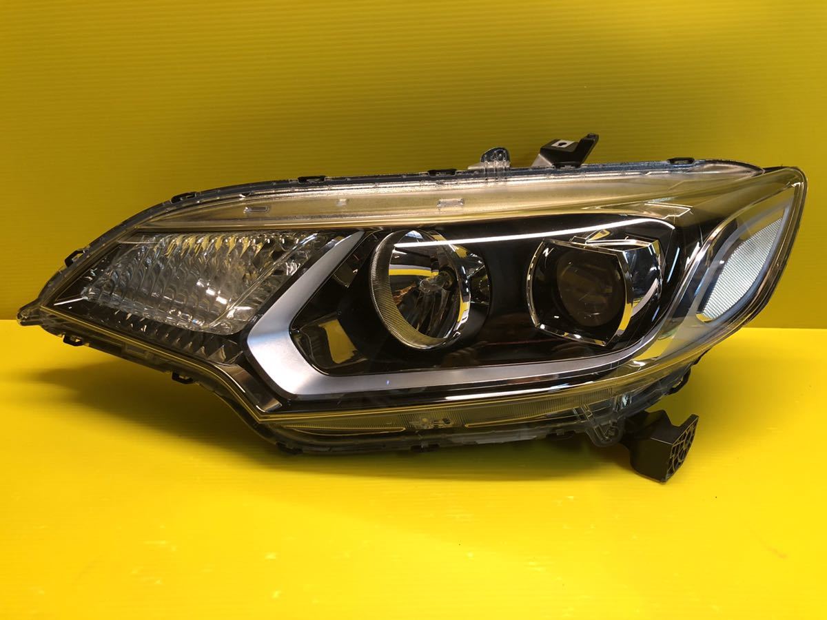 HONDA FIT フィット DBA-GK3/GK5 左ヘッドライト LED STANLEY W0350