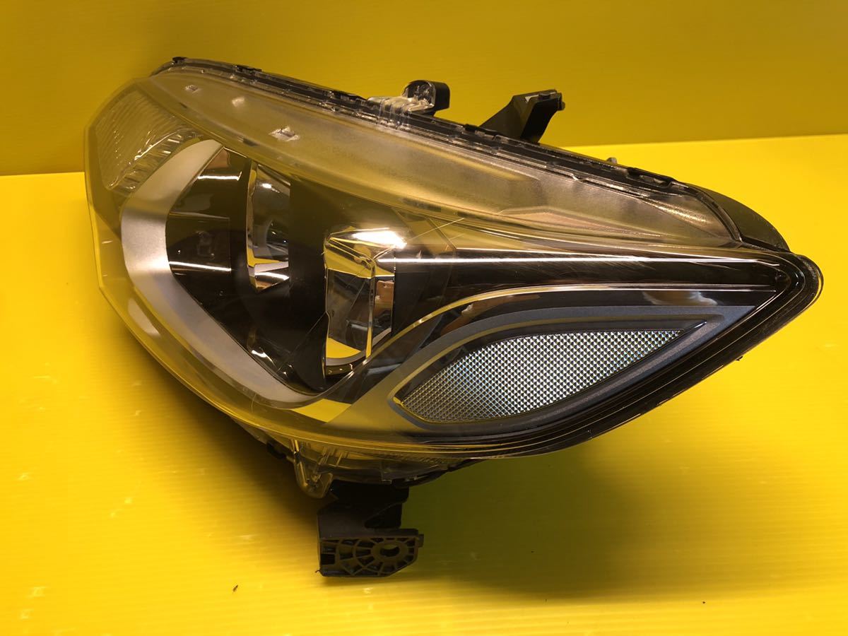 HONDA FIT フィット DBA-GK3/GK5 左ヘッドライト LED STANLEY W0350