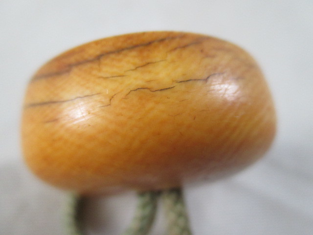 直売廉価 ◇TA3682◇提げ物/印籠根付/饅頭型/骨？牙/小振り◇