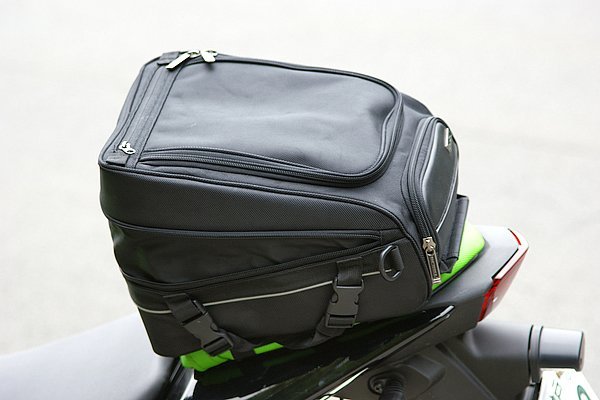 RSタイチ　スポーツシートバッグ13_2
