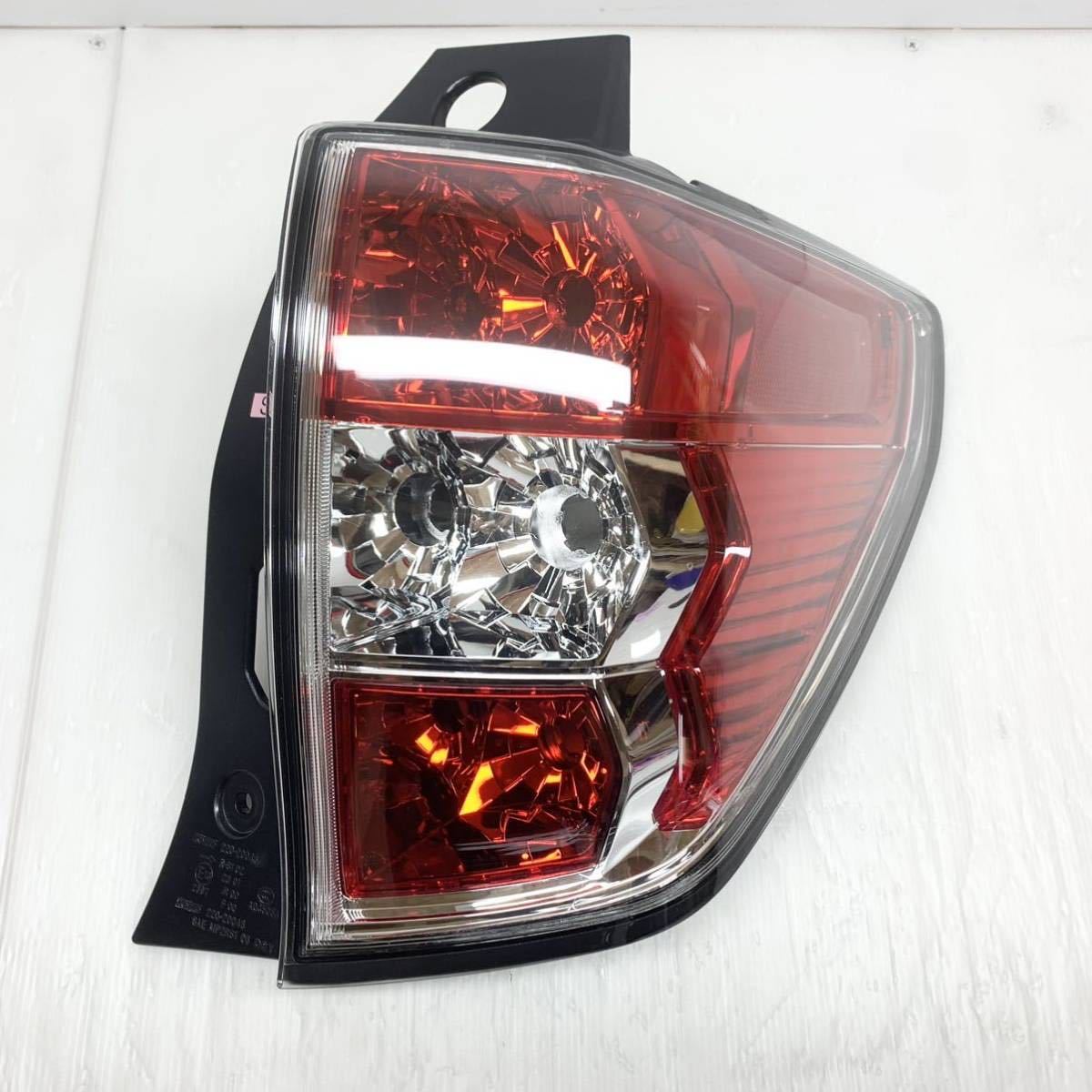 ★送料込★即決 フォレスター SH5 右 テールランプ 84912SC141 KOITO 220-20046 91D スバル 送料無料 770