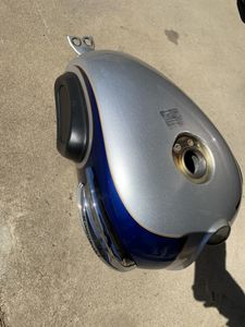 W650 タンクのYahoo!オークション(旧ヤフオク!)の相場・価格を見る