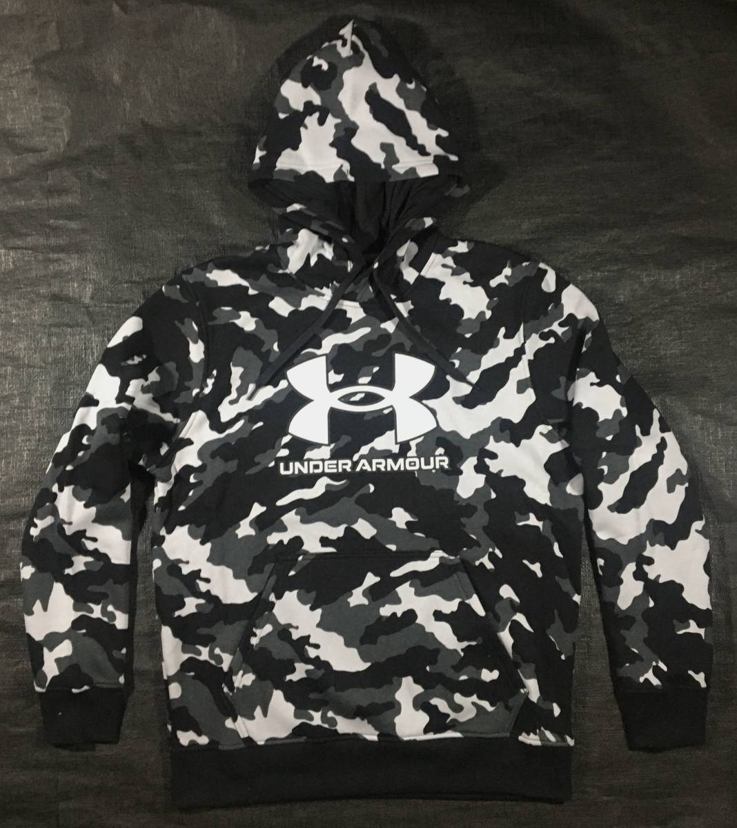 新品 2XL アンダーアーマー UNDER ARMOUR 迷彩 カモフラ スウェット 