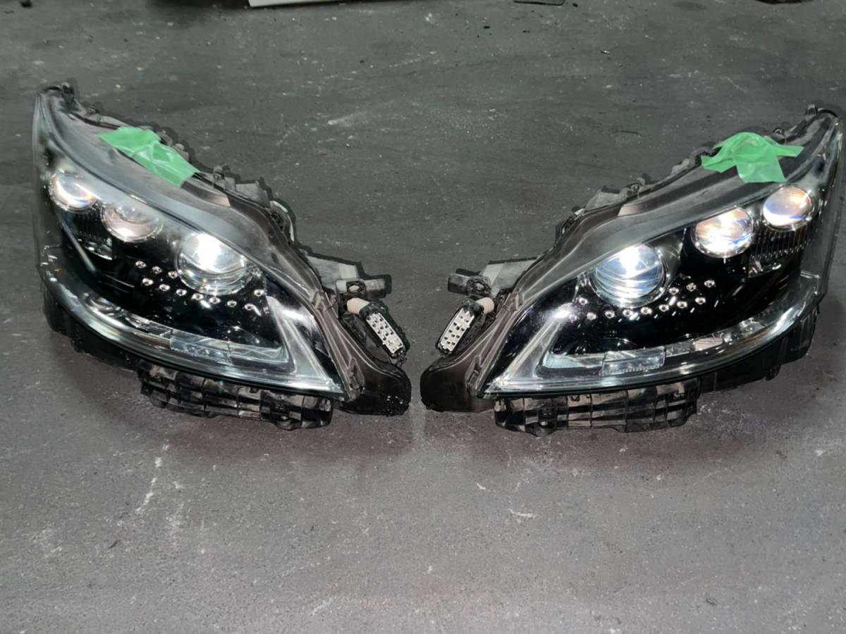 レクサス　LS460/600　後期　ヘッドライト左右　81110-50720　50-142　レーンキープ付き