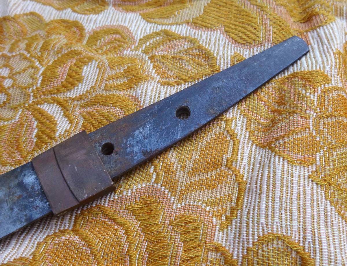 脇差の残欠 切断品 無銘 日本刀太刀脇差短刀匕首弓矢鎧兜長刀槍柄鞘鍔目貫縁金物古式銃火縄銃管打ち銃剣江戸時代室町時代武士忍者骨董 脇差 短刀 売買されたオークション情報 Yahooの商品情報をアーカイブ公開 オークファン Aucfan Com