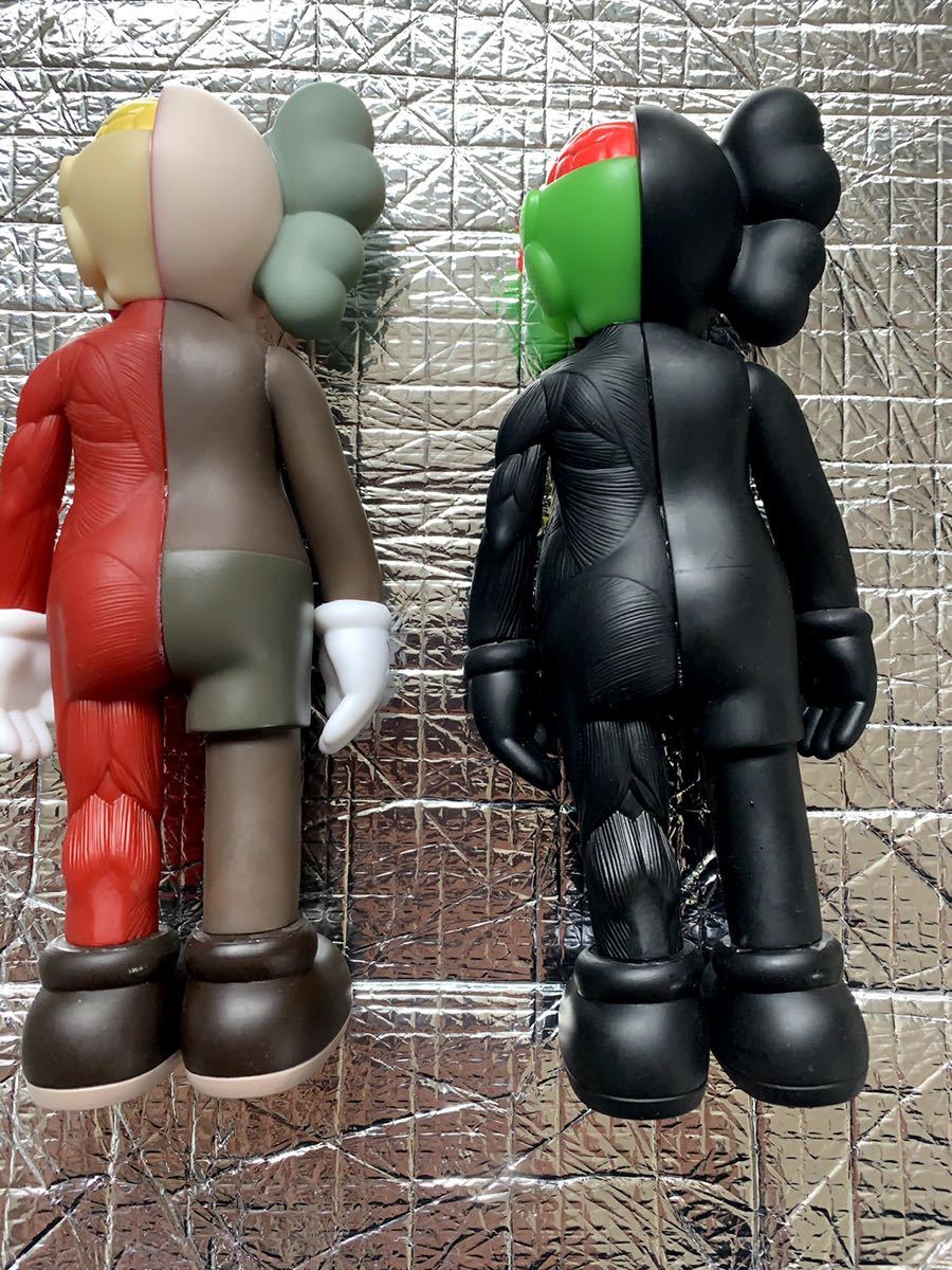 フィギュア KAWS.16 OPEN EDITION MEDICOMTOY CHINA 2種