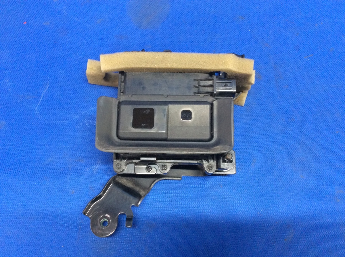 LA100S ムーヴ レーザーレーダーセンサー No.8124 LA100S ムーヴ レーザーレーダーセンサー No.8124 ダイハツ(純正