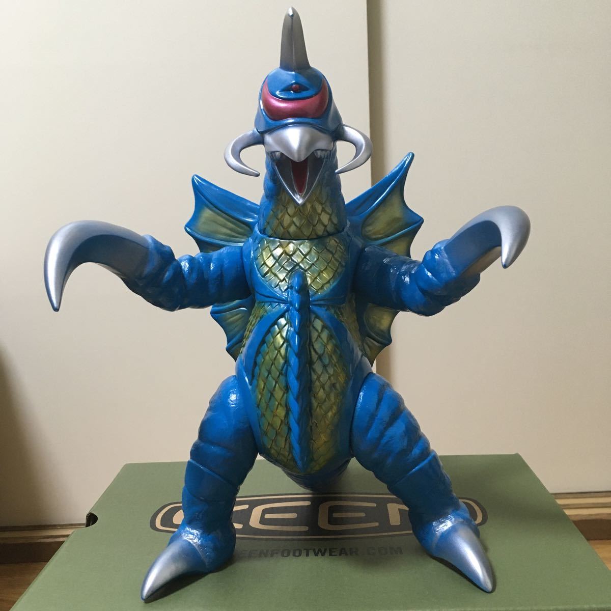 ☆ジャイアントヘドラ 飛行体 飛行形態 ピンク☆マーミット 2004 ソフビ☆