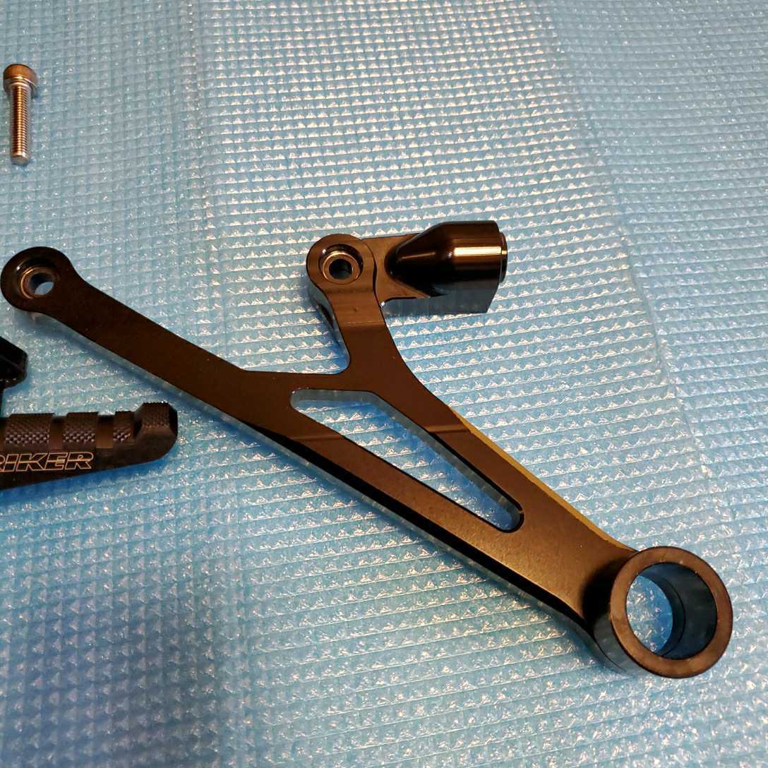 ZX-14R用　マフラーステー　タンデムステップ_4