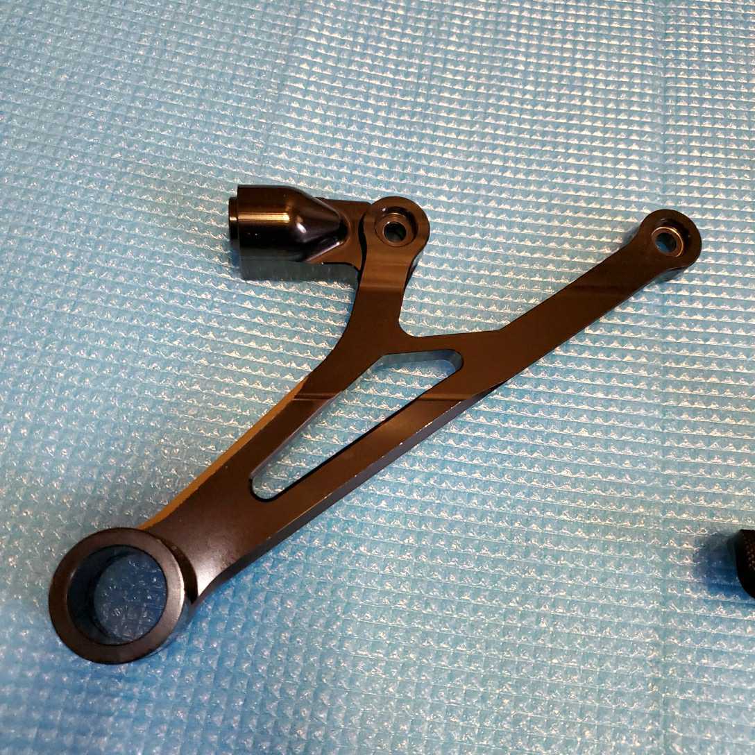 ZX-14R用　マフラーステー　タンデムステップ_5