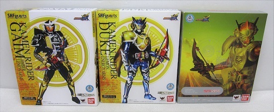 S H Figuarts フィギュアーツ 仮面ライダー鎧武 ジンバーレモンアームズ デューク バロン レモンエナジーアームズ ３体セット 仮面ライダーw ダブル 売買されたオークション情報 Yahooの商品情報をアーカイブ公開 オークファン Aucfan Com