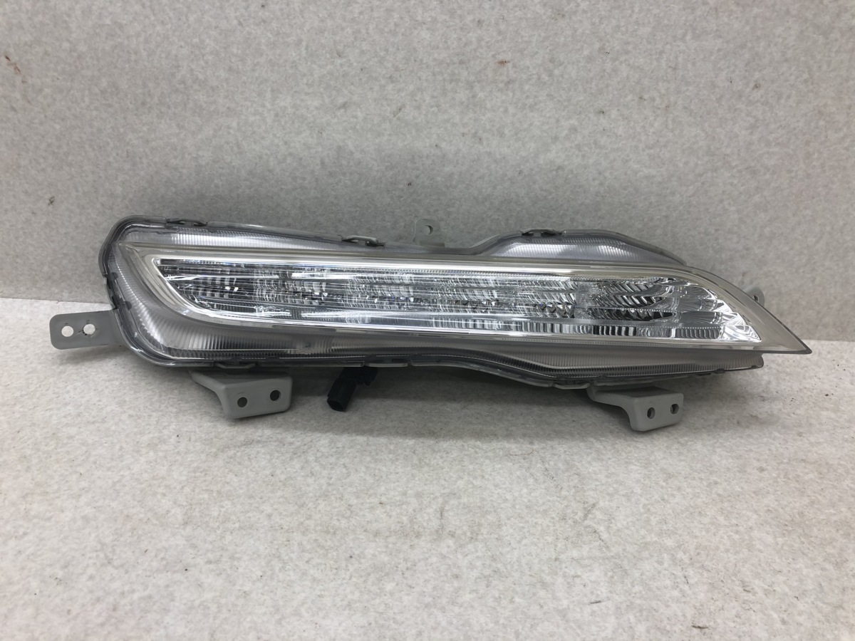 美品 磨き済み MA36S ソリオバンディット 右 クリアランスランプ ポジションランプ STANLEY W2847