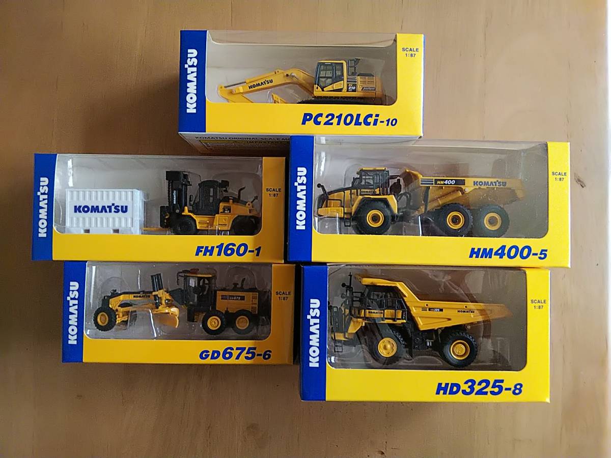 ☆コマツ製作所 株主優待 非売品PC210LCi-10、HM400-5、HD325-8、FH160