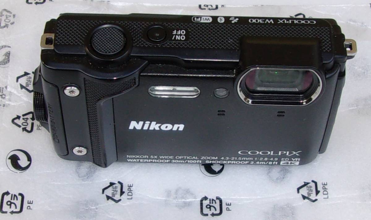 Nikon ニコン デジタルカメラ COOLPIX W300 防水 耐衝撃　アウトドア 程度いいと思います_2