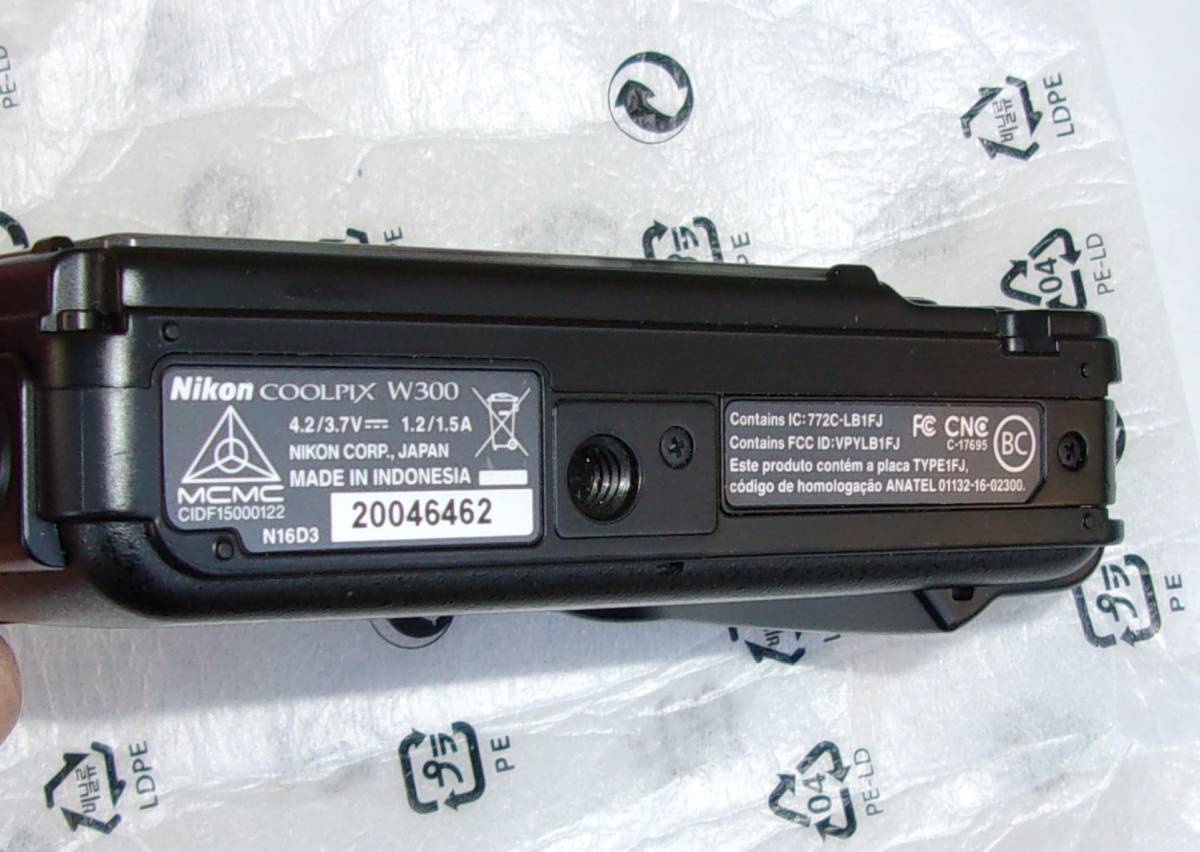Nikon ニコン デジタルカメラ COOLPIX W300 防水 耐衝撃　アウトドア 程度いいと思います_3
