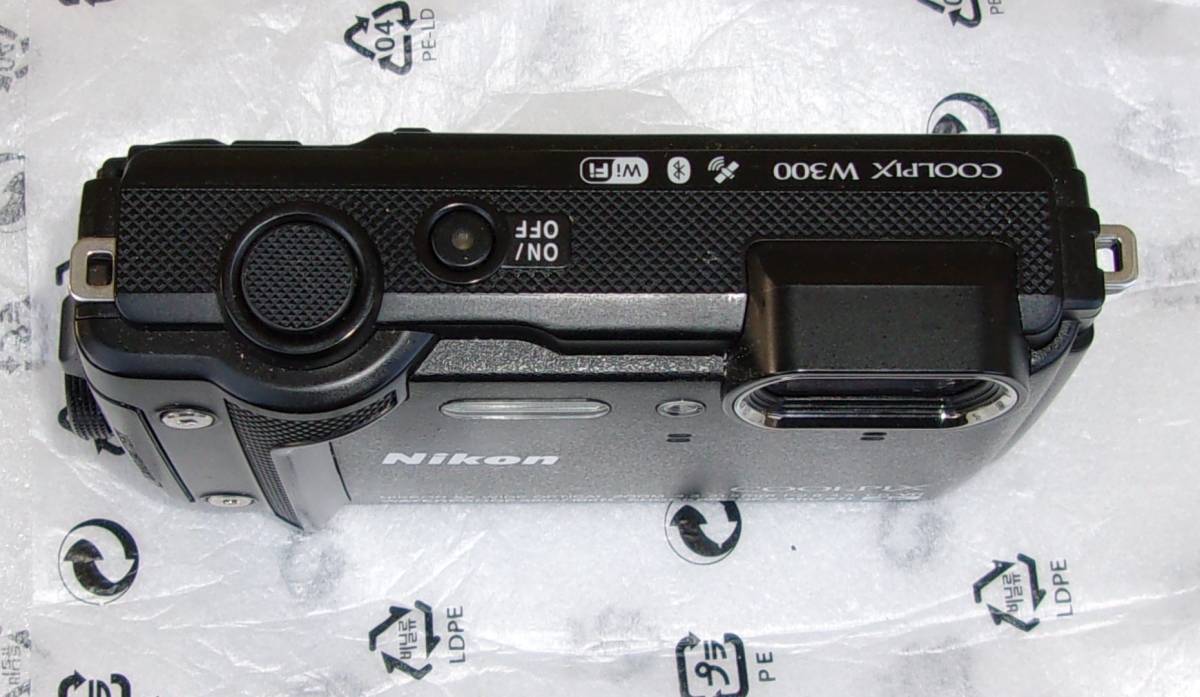 Nikon ニコン デジタルカメラ COOLPIX W300 防水 耐衝撃　アウトドア 程度いいと思います_4