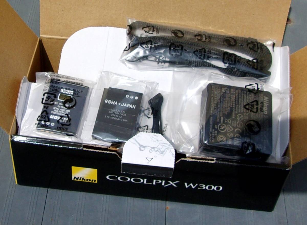 Nikon ニコン デジタルカメラ COOLPIX W300 防水 耐衝撃　アウトドア 程度いいと思います_6