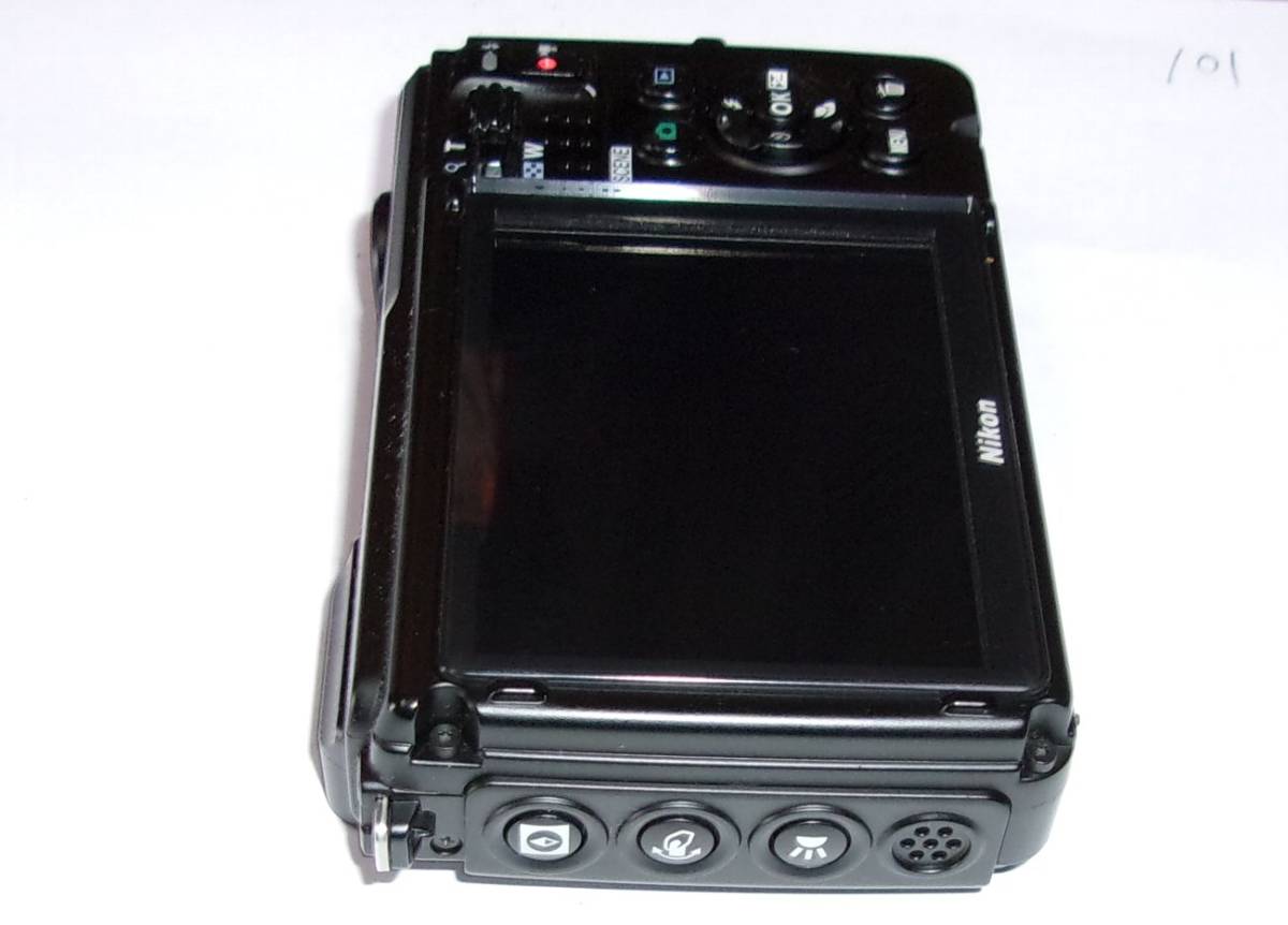 Nikon ニコン デジタルカメラ COOLPIX W300 防水 耐衝撃　アウトドア 程度いいと思います_8