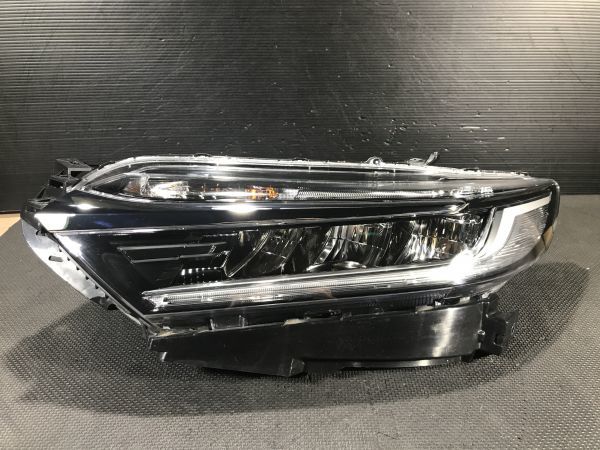 ★送料無料★35H040 シャトル ハイブリッド GP7 前期 LED 左ヘッドライト 印字E1_1