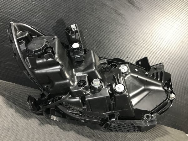 ★送料無料★35H040 シャトル ハイブリッド GP7 前期 LED 左ヘッドライト 印字E1_6