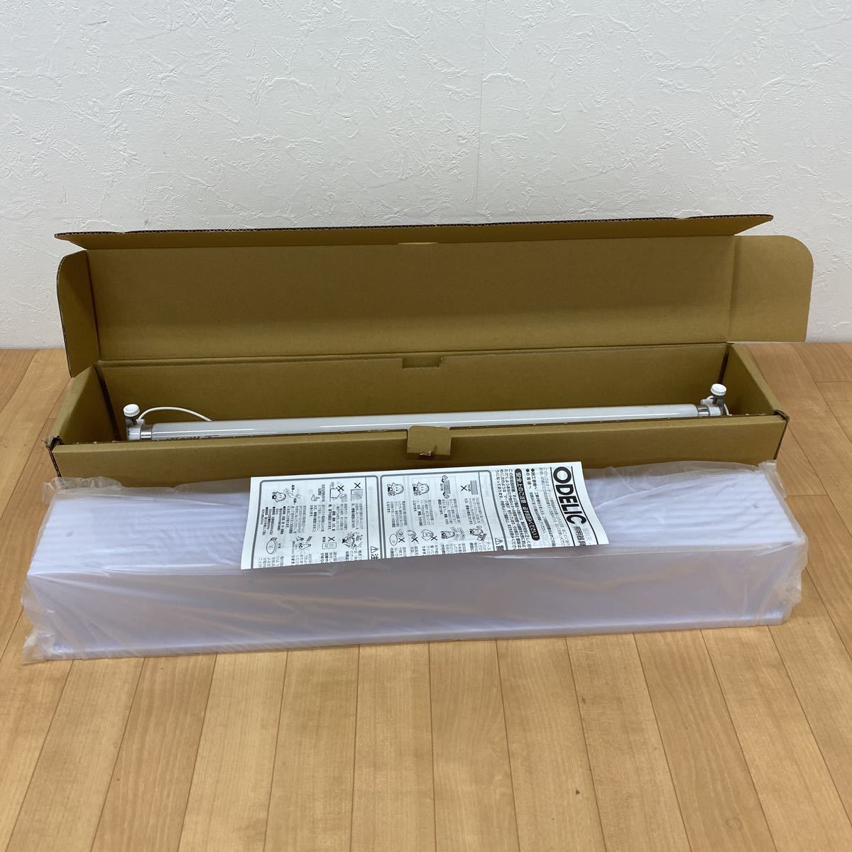 未使用品 ODELIC オーデリック OG220353 防雨型 蛍光灯 60Hz 20w DIY 照明器具 ライト 灯