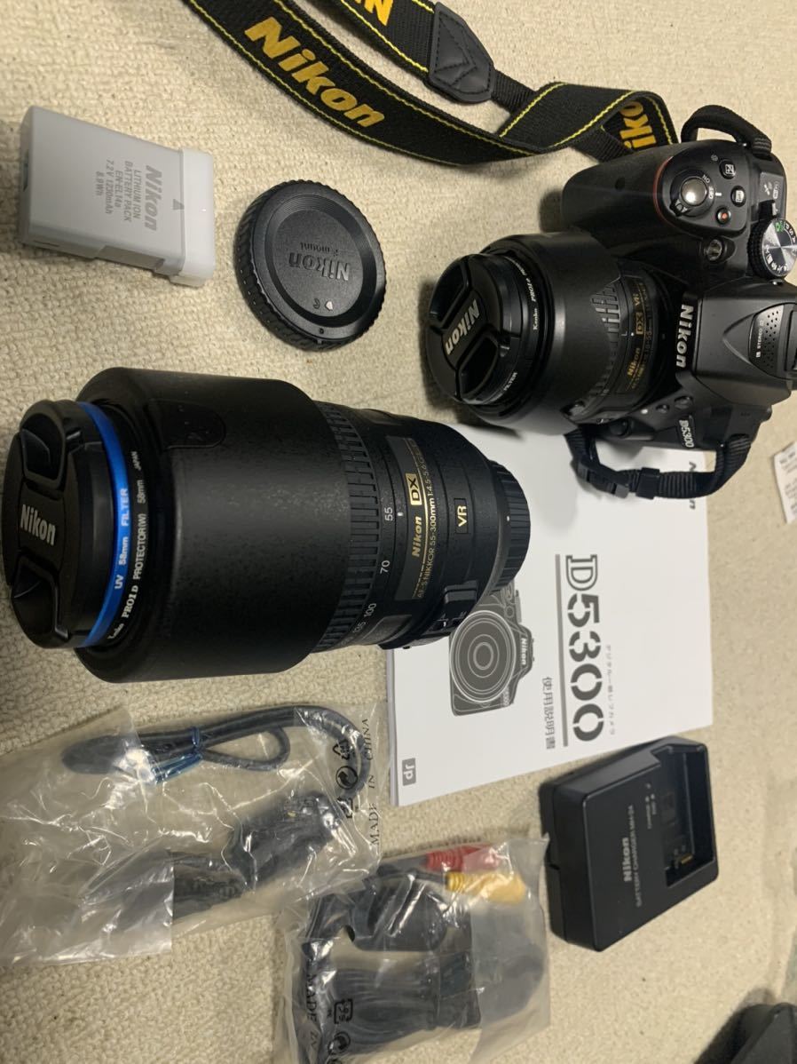 Nikon D5300ダブルズームキット ほぼ新品 S数:692回 ニコン Nikon