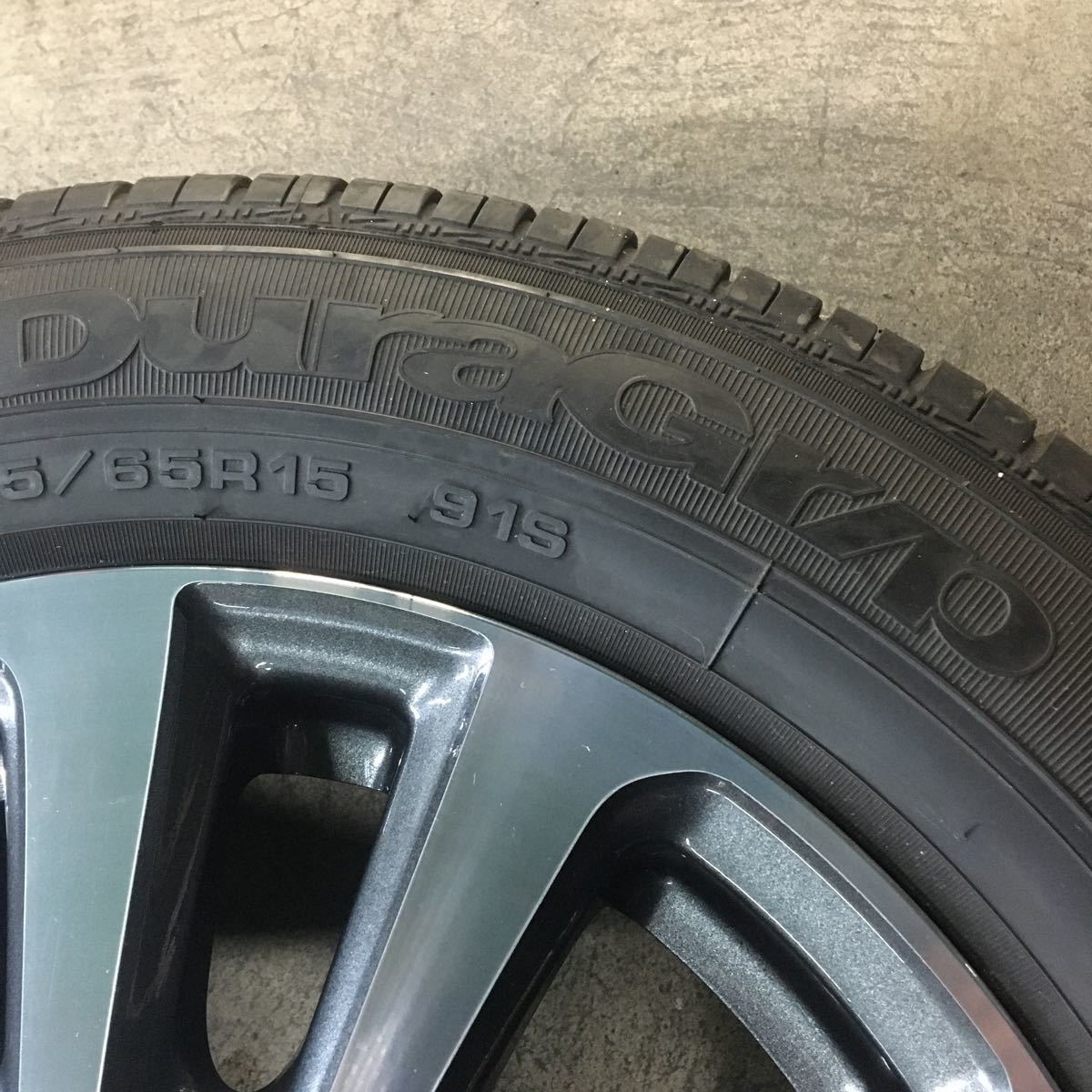 トヨタ　エスクァイア　15インチ純正アルミホイール、タイヤ　１本　送料込_8