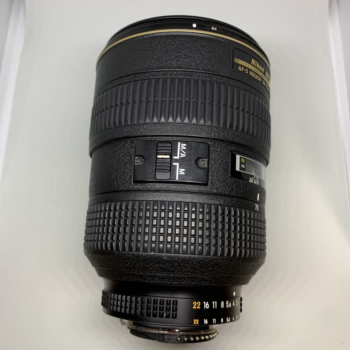 AF-S 28-70mm Nikon Nikkor f⁄2.8D Zoom IF-ED f⁄2.8