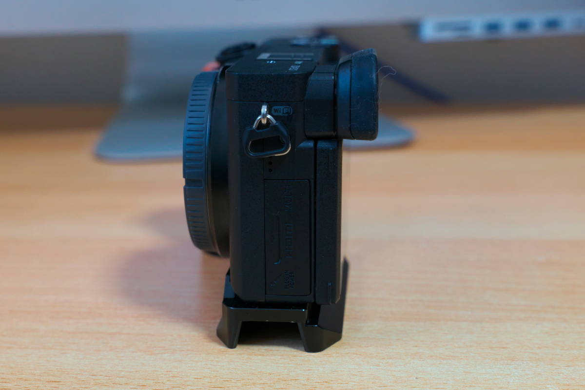 SmallRig ⁄ SmallRigのα6400新型Lブラケットをレビュー！ウッド
