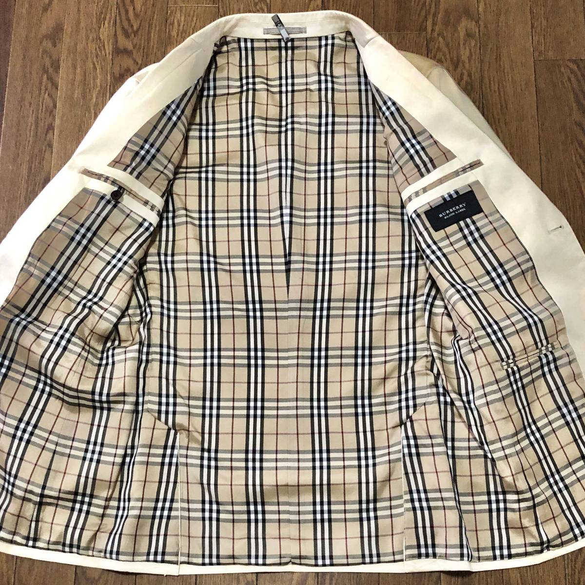 C16 バーバリーブラックレーベル『隠れたお洒落』BURBERRY BLACK LABEL 