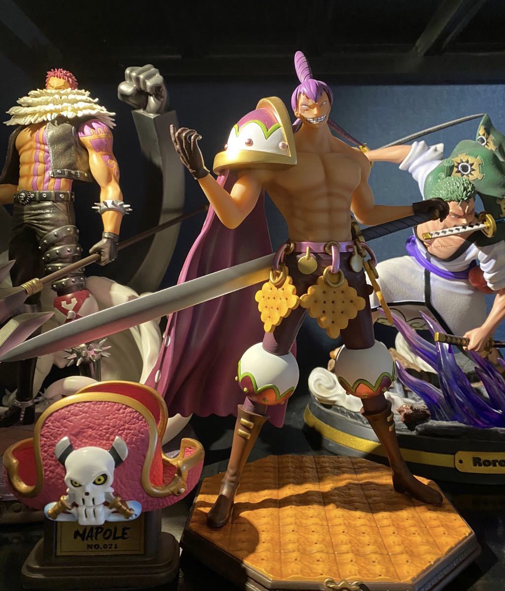 1円スタート】希少品 ワンピースフィギュア シャーロット・クラッカー