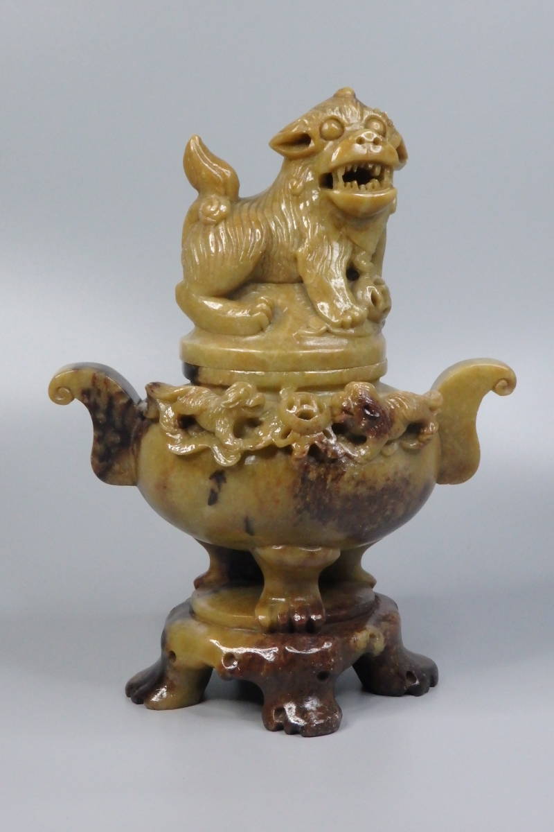 AP77 中国 香炉 獅子 三足 台付 細密彫刻 樹脂製 29cm 中国美術 友】中国美術 獅子香炉 寿山石細密彫 香炉 香道具 時代古玩 【公式通販】
