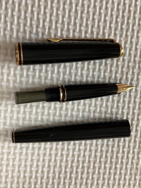 モンブラン 万年筆 - MONTBLANC モンブラン｜万年筆とボールペンの筆記