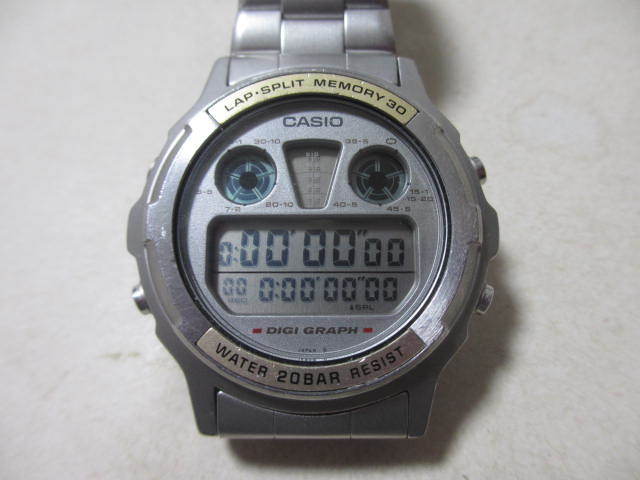 カシオ CASIO DW-3300 DIGI GRAPH オールドデジタル 純正ブレス付き 「顔のようなデザイン」メモリー30 美品