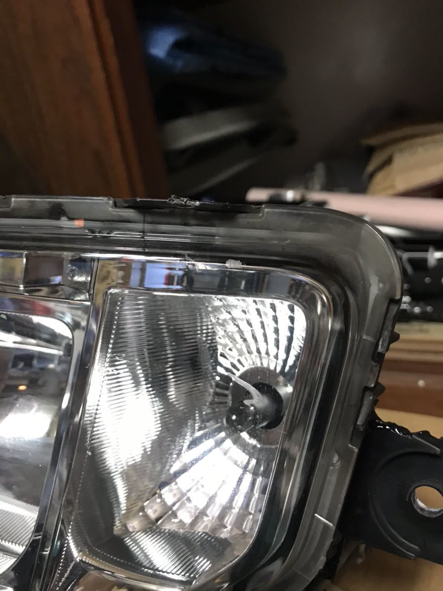 ⭐️クオンLED左ヘッドライト ⭐️ 新型クオン_LEDヘッドライト左 助手席側 補修品 UD クオン 純正 LED