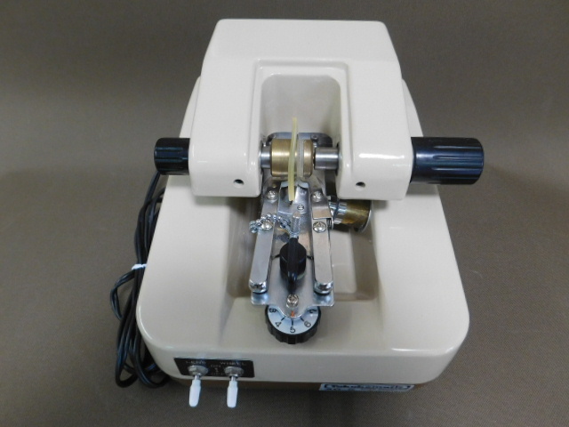 ◇中古◇タクボ 自動溝掘機 AG-5 Takubomatic タクボ AG-5 Takubomatic |